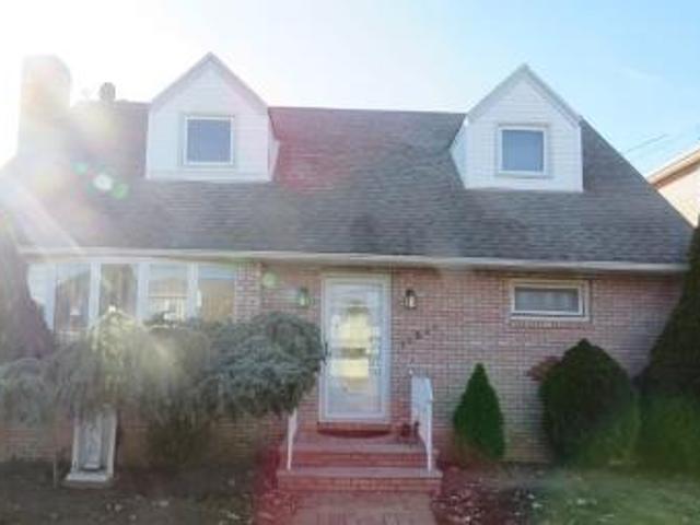 House for sale in Queens, Arverne