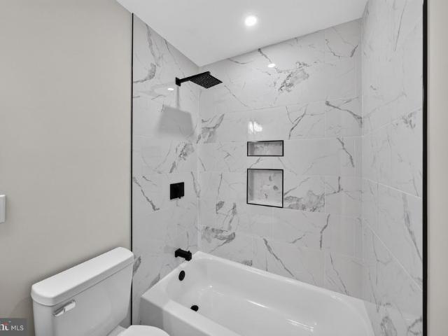 House for sale in Woodley Hills, Mount Vernon