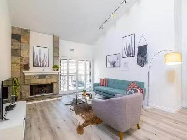 Apartment for rent in Canoga Park, California