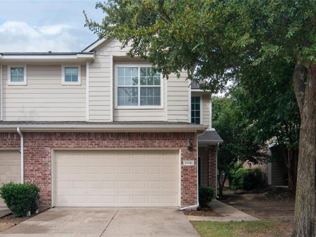Townhouse for sale in Plano, Texas
