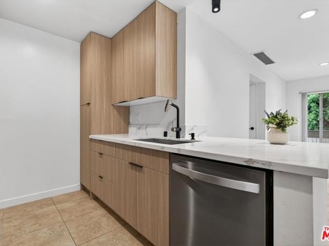 Condo for sale in Canoga Park Neighborhood Council District, Canoga Park