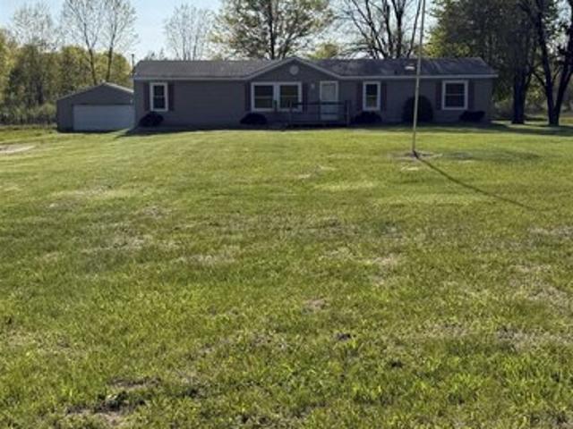 House for sale in Saint Charles, Michigan