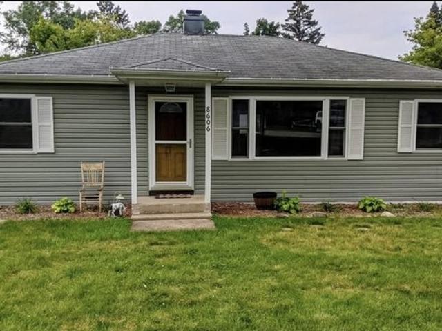 House for sale in Mchenry, Illinois