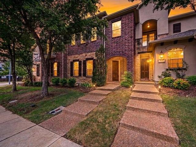 Townhouse for sale in Irving, Texas