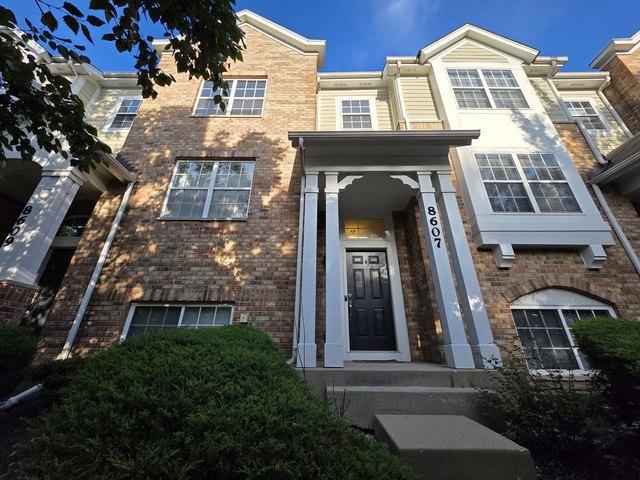 Townhouse for sale in Morton Grove, Illinois