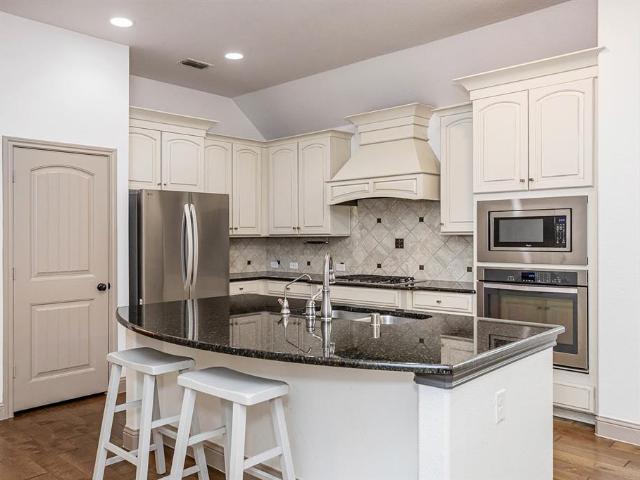 Condo for sale in Retreat at Craig Ranch Estates by Tri Pointe Homes, McKinney