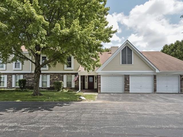 Condo for sale in Mchenry, Illinois