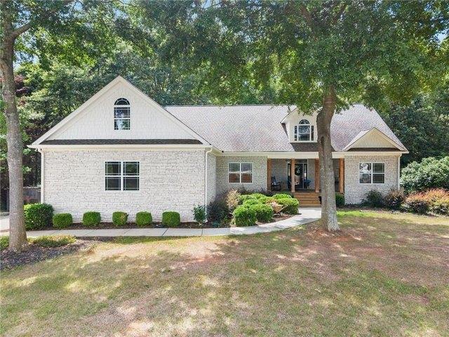 House for sale in Commerce, Georgia