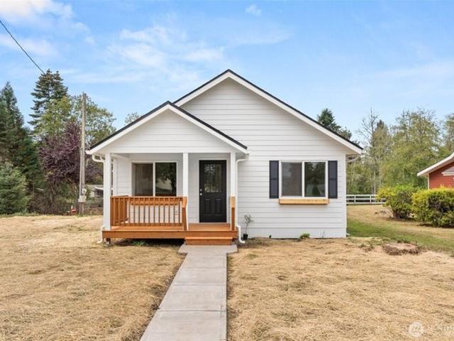 House for sale in Raymond, Pacific County