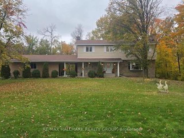 House for sale in McNab/Braeside, Eastern Ontario