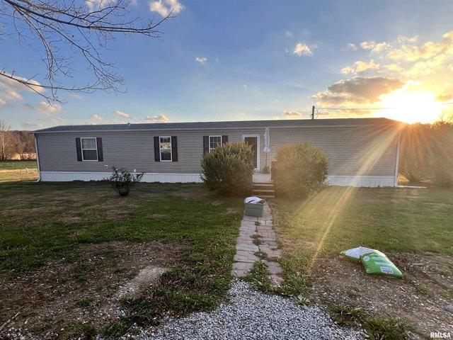 House for sale in Buncombe, Illinois