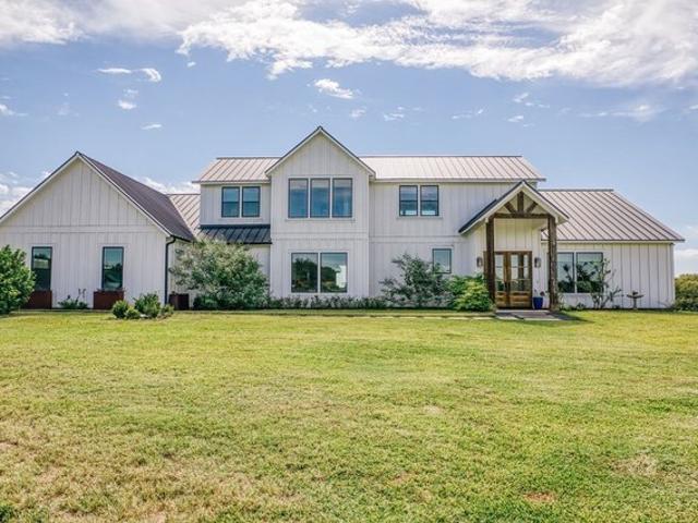 Farm for sale in Brenham, Washington County
