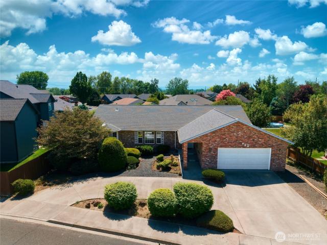 House for sale in College Place, Washington