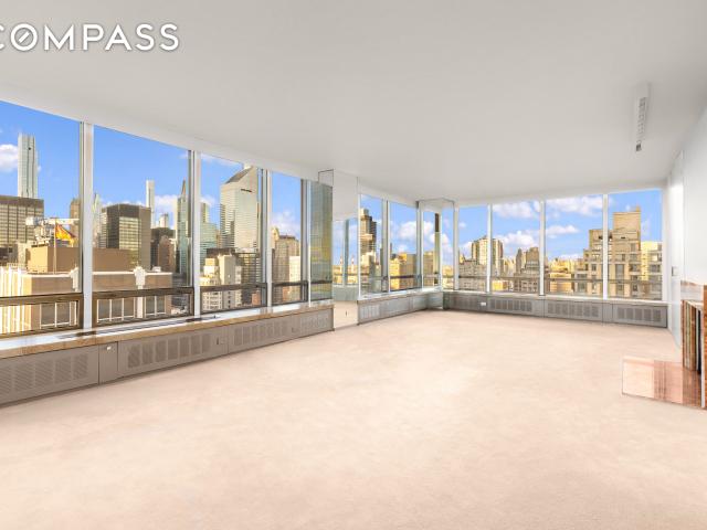 Property for sale in Manhattan Community Board 6, New York