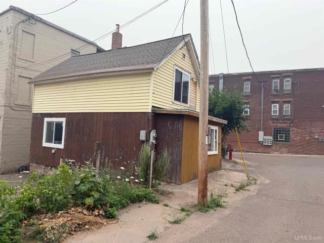 House for sale in Houghton, Michigan