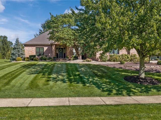 House for sale in Saint James Place, North Canton