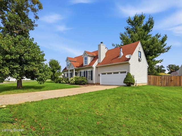 House for sale in Pewee Valley, Kentucky