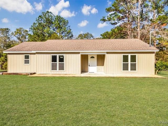 House for sale in Elmore, Alabama