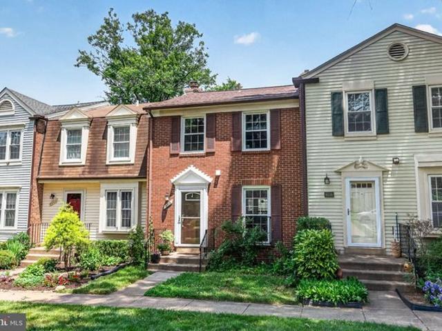 Townhouse for sale in Virginia