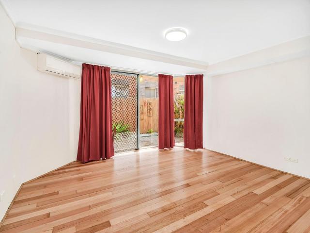 House for rent in Lower North Shore, Sydney