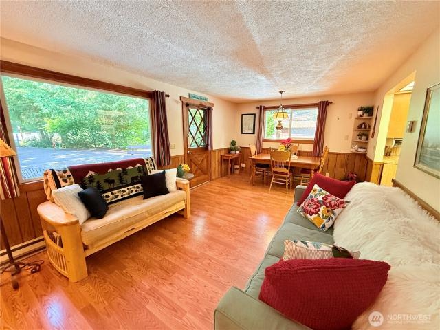 House for sale in Hoodsport, Washington