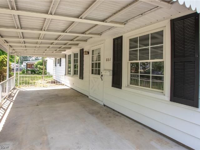 House for sale in Elyria, Ohio