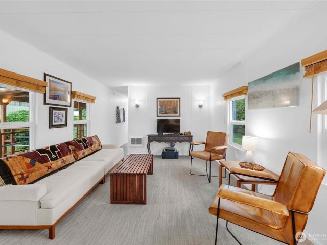 House for sale in Chinook, Washington
