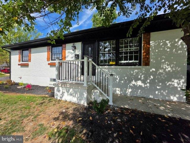 House for sale in Cumberland, Pennsylvania