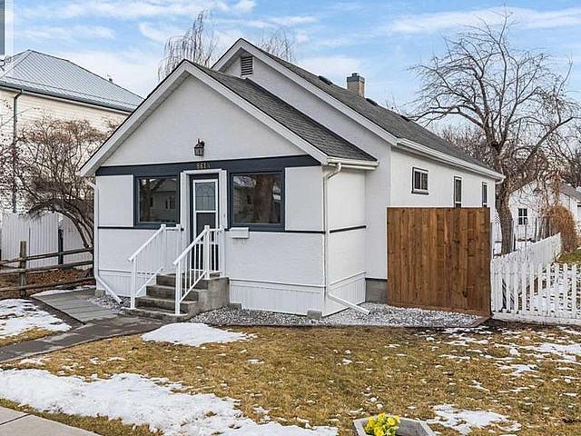 House for sale in Medicine Hat, Alberta