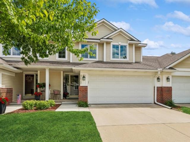 Townhouse for sale in Johnston, Iowa