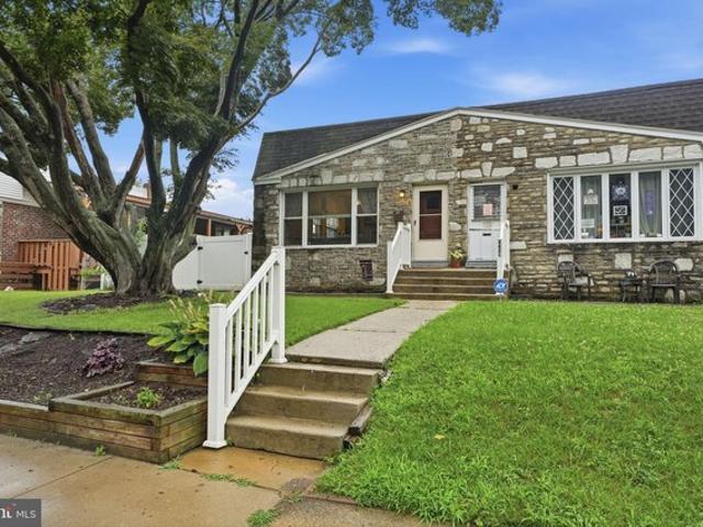 Townhouse for sale in Philadelphia, Pennsylvania