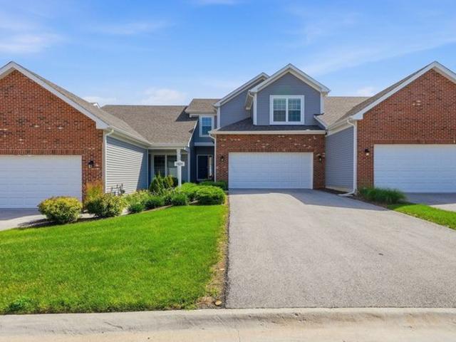 Townhouse for sale in Willow Springs, Illinois