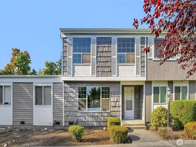 Townhouse for sale in Lakewood, Washington