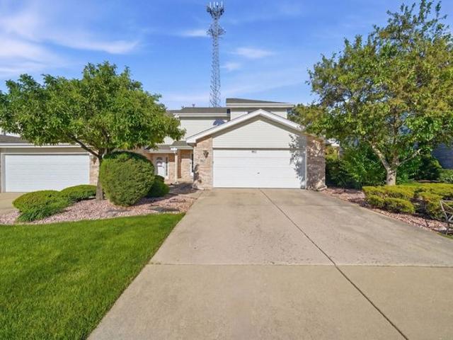 Townhouse for sale in Hickory Hills, Illinois