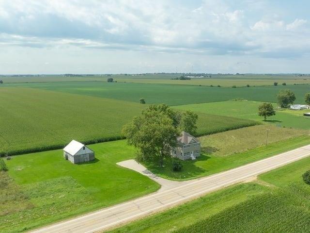 House for sale in Ashton, Illinois
