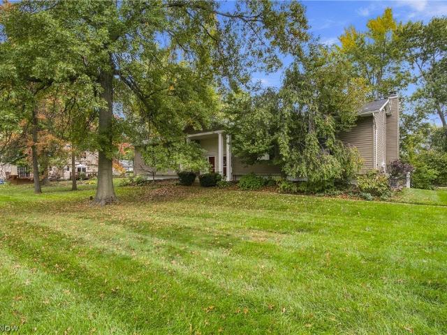 Condo for sale in Pleasent Manor, North Canton