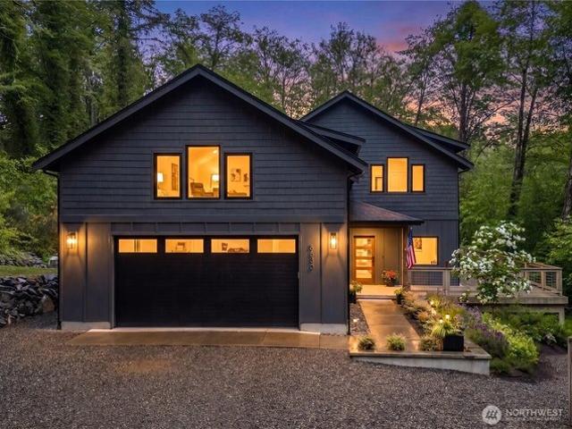 House for sale in Bainbridge Island, Washington