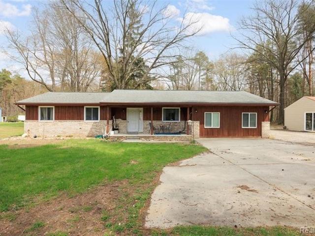 House for sale in Algonac, Michigan
