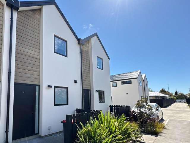 Townhouse for rent in Canterbury
