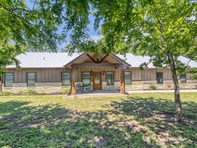 House for sale in Leakey, Texas