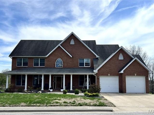 House for sale in Alton, Illinois
