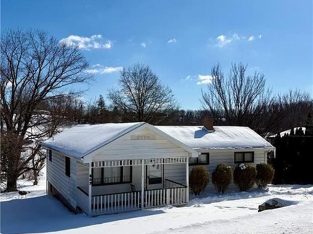 House for sale in Elizabeth, Pennsylvania