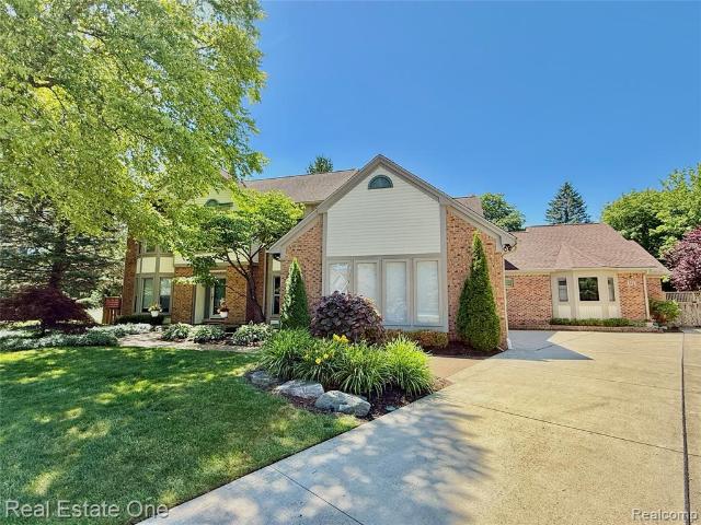 House for sale in Troy, Michigan