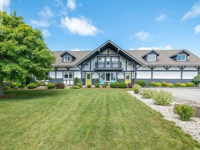 House for sale in Sarnia