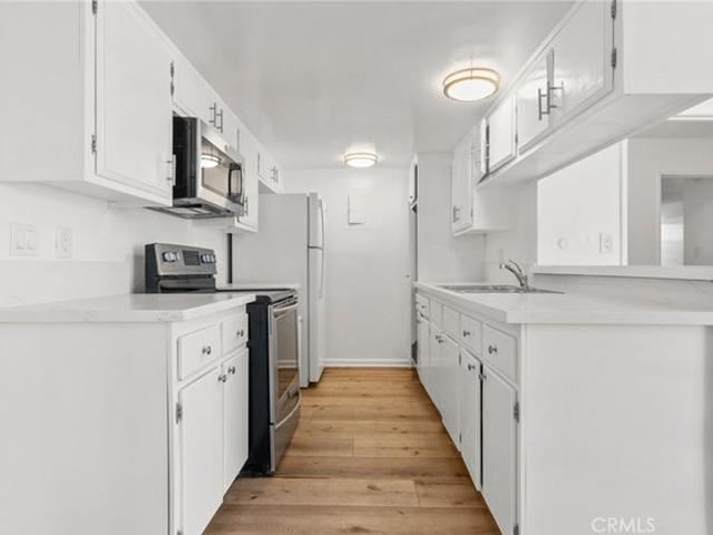 Condo for sale in Canoga Park, California