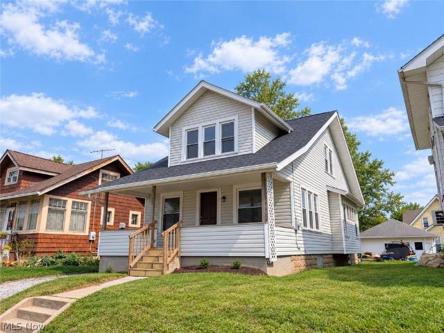 House for sale in Charity Rotch, Massillon