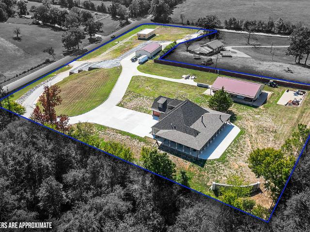 House for sale in Cave Springs, Benton County