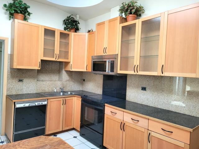 House for sale in Highland Park