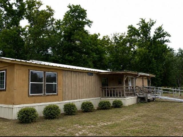 House for sale in Bronson, Florida