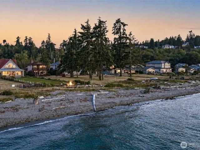 House for sale in Hansville, Washington